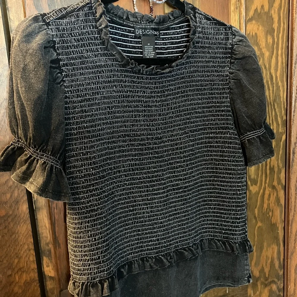 Puffed Sleeve Smocked Top Sz M 🌺Host Pick🌺 - Picture 9 of 10